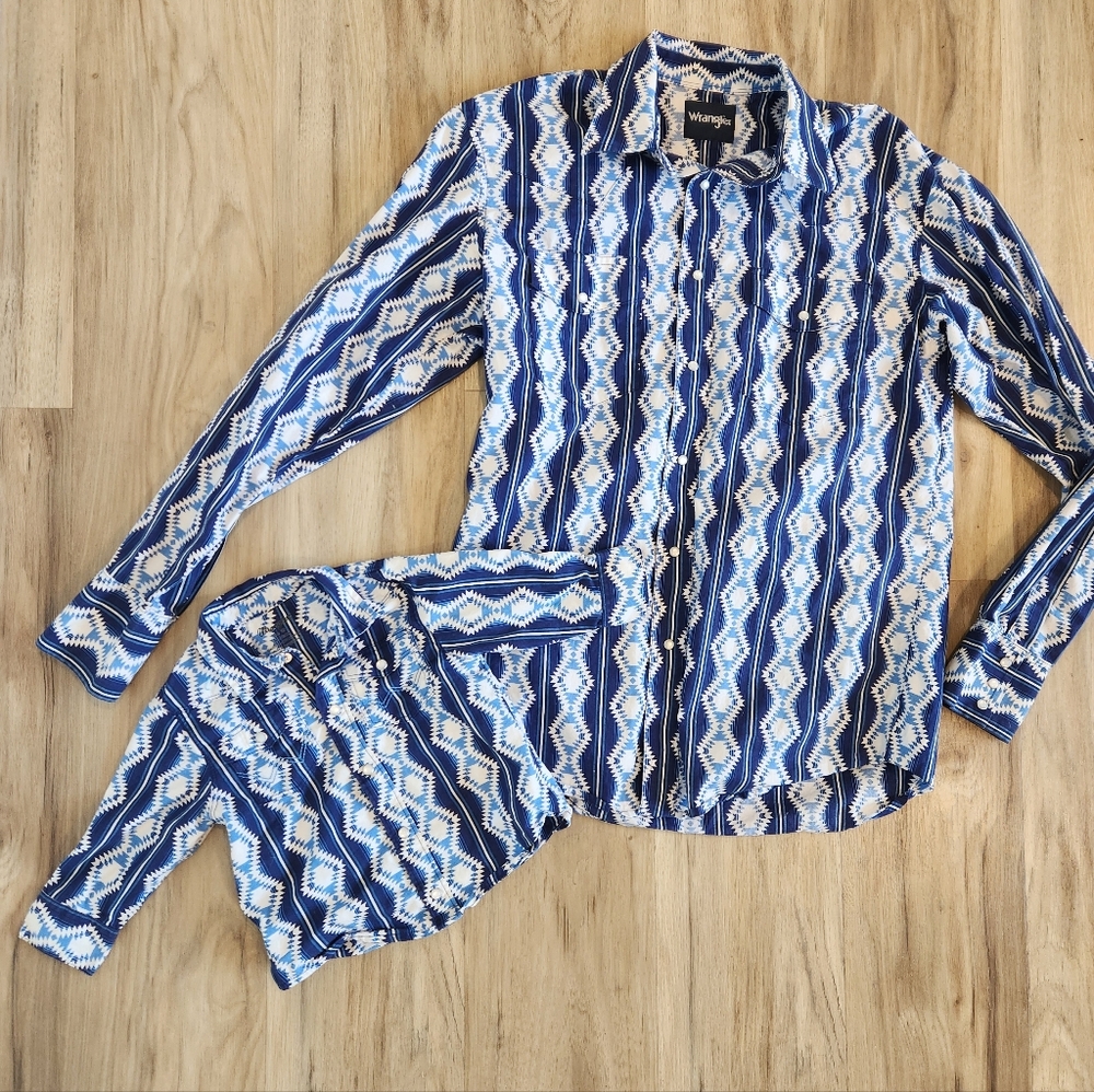 Wrangler Blue and White Geometric-Print Button-Down Shirt
